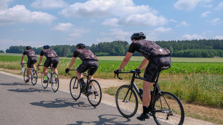 Rennrad-und-Gravelhelme-FastMove